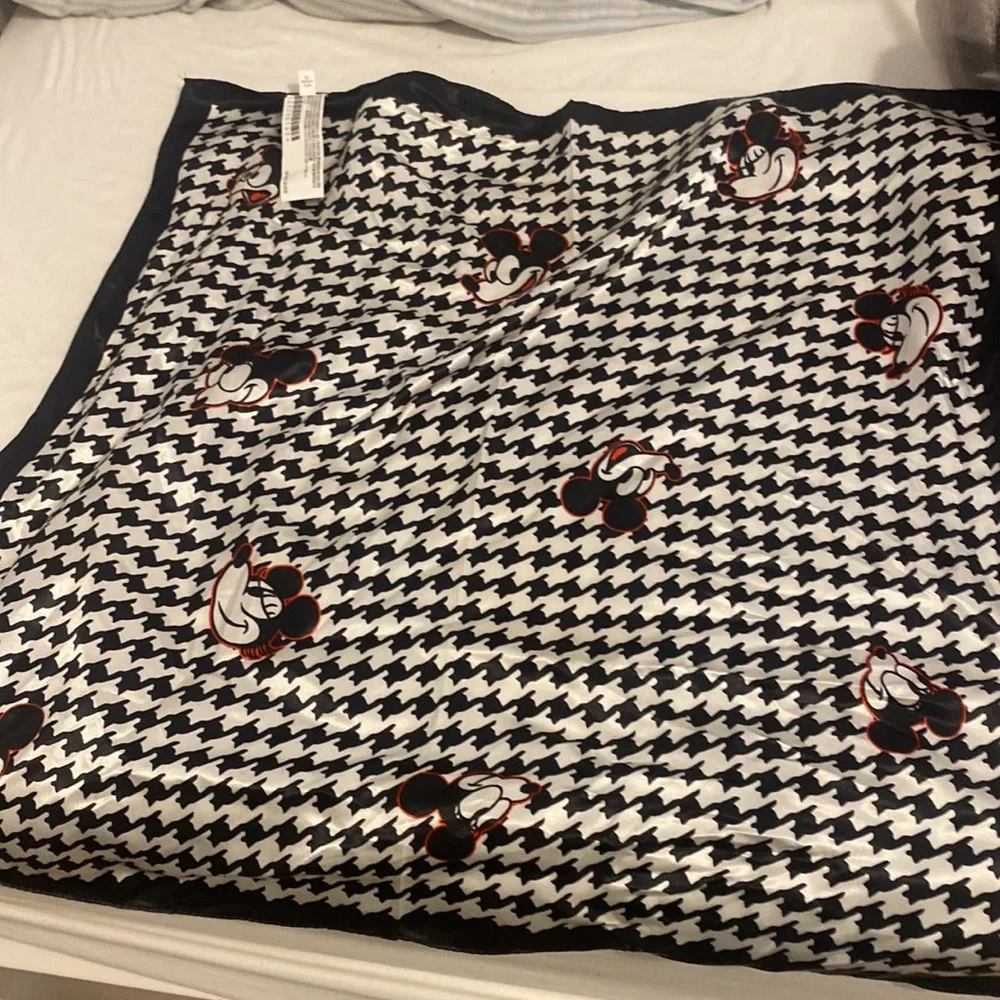 Scarf 🧣 - Picture 3 of 3